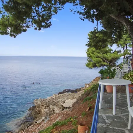Hotel Family-friendly, 2-bedroom In Neos Marmaras With Balcony And Sithonia