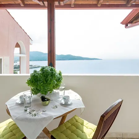 Family-friendly, 2-bedroom In Neos Marmaras With Balcony And