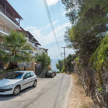 Family-friendly, 2-bedroom In Neos Marmaras With Balcony And Hotel Sithonia