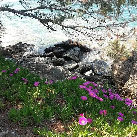 Family-friendly, 2-bedroom In Neos Marmaras With Balcony And